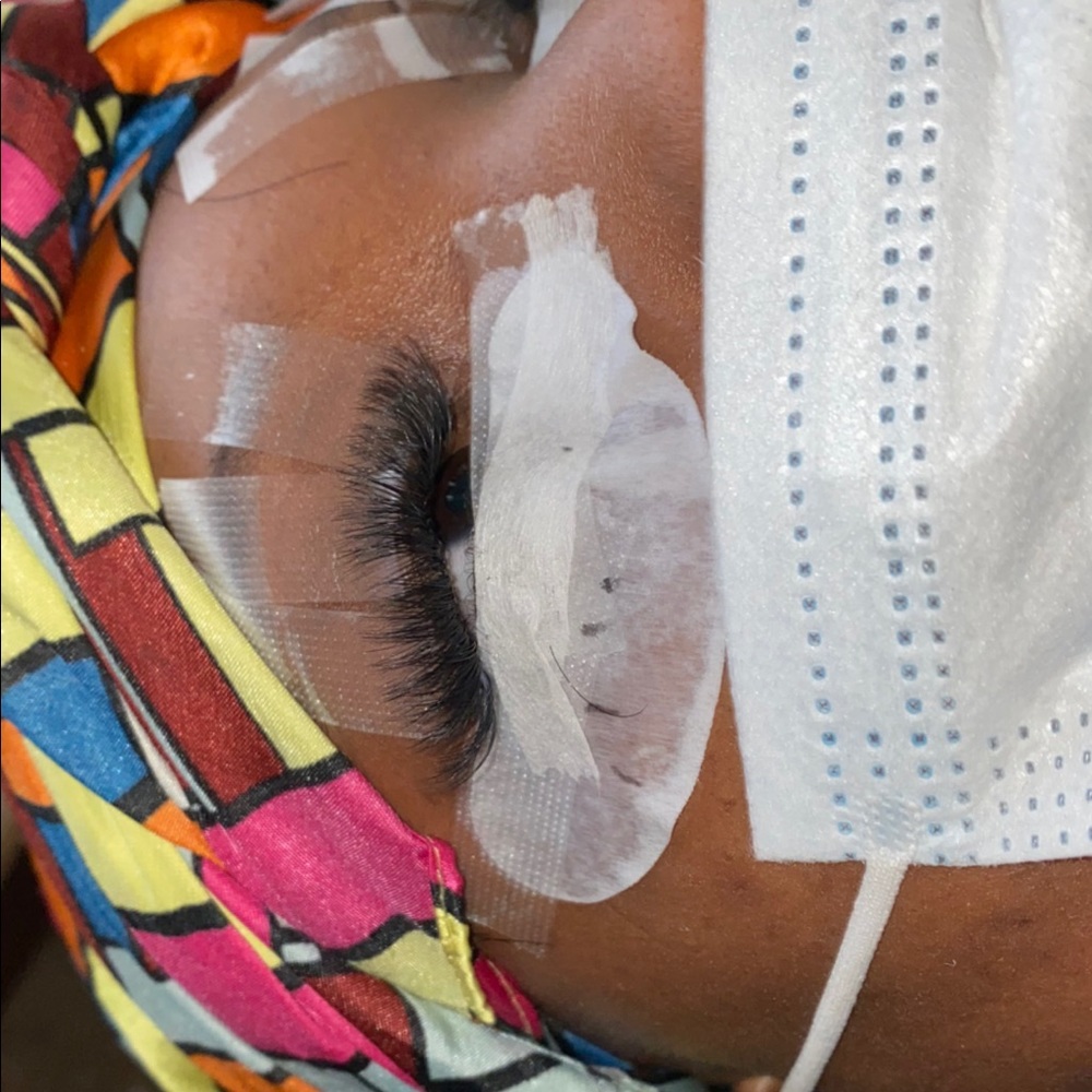 Individual Eyelashes Extensions
